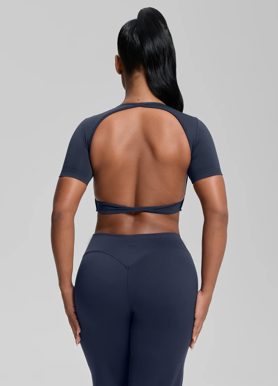 Ultrasculpt Crew Neckline Backless Removable Bra Cups Seamless Crop Top