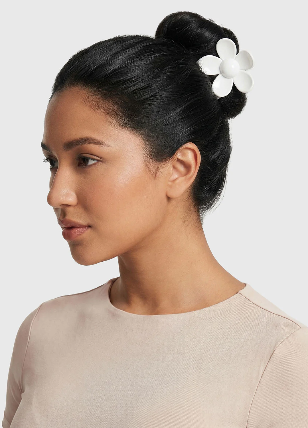 Flower-Shaped Hair Clip - Image 3