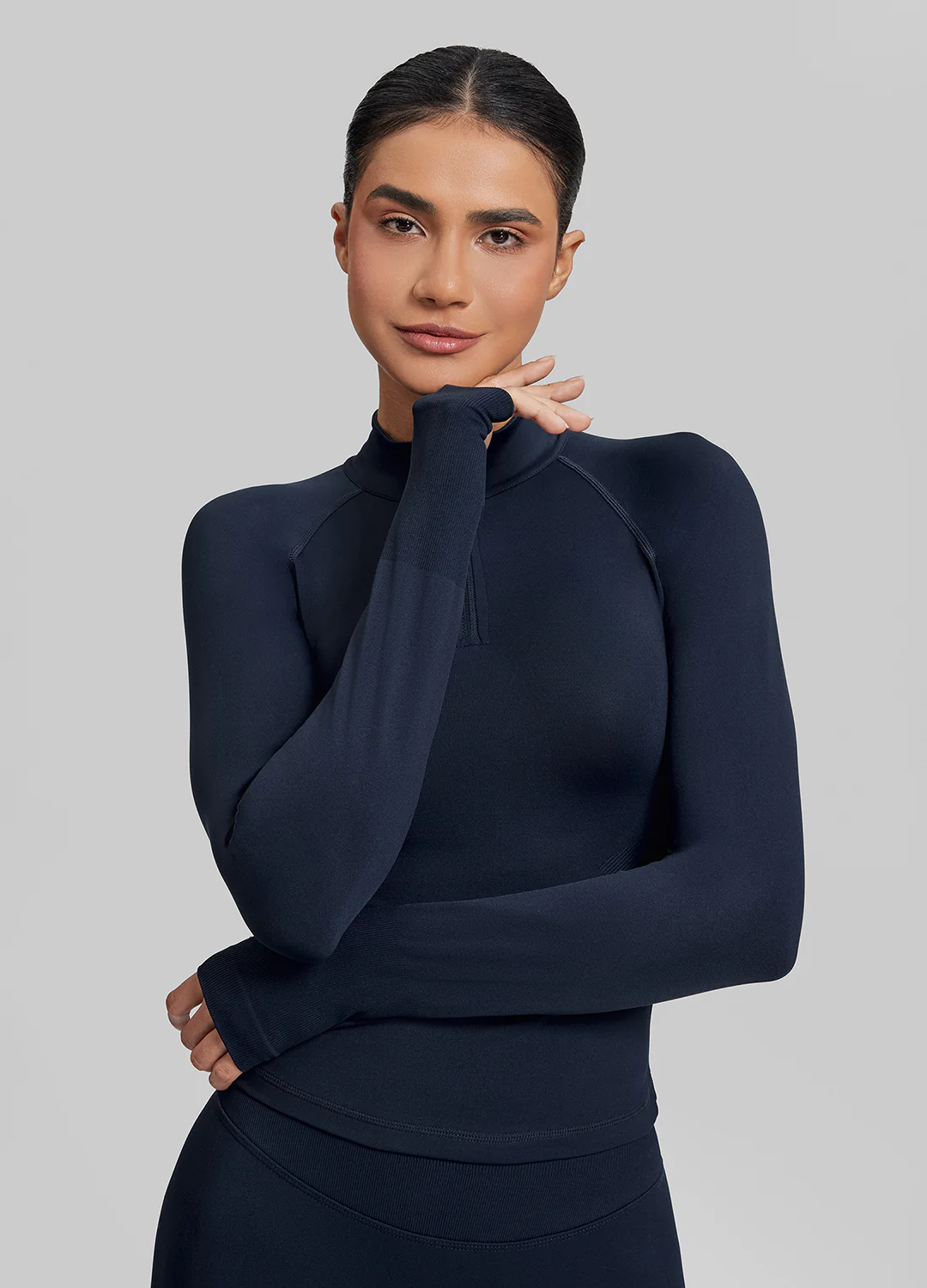 Ultrasculpt Longline Form-Fitting Seamless Thumb Hole Twill Knit Half-Zip Top