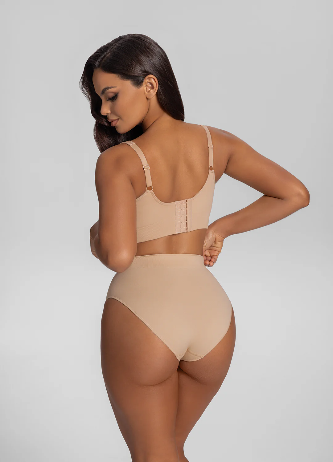 Seamless Mid-Rise Tummy-Control Butt-Lifting Sculpting Briefs Duo - Image 4